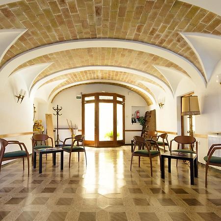 Hostal Fabrellas Caldes de Malavella Dış mekan fotoğraf