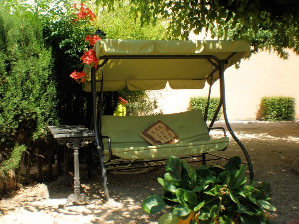Hostal Fabrellas Caldes de Malavella Dış mekan fotoğraf